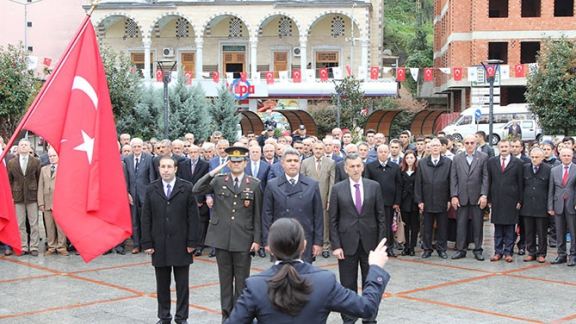 Büyük Önder Mustafa Kemal Atatürk, Ölümünün 77. Yıl Dönümünde Törenlerle Anıldı.