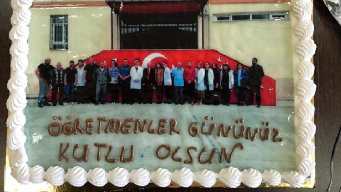 Ahmet Tahtakılıç Ortaokulundan Öğretmenler Günü