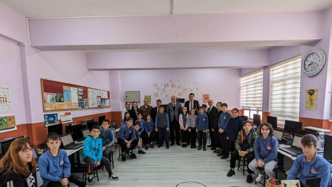Temel Eğitim Genel Müdürlüğü Daire Başkanından Ahmet Tahtakılıç Ortaokuluna Ziyaret 