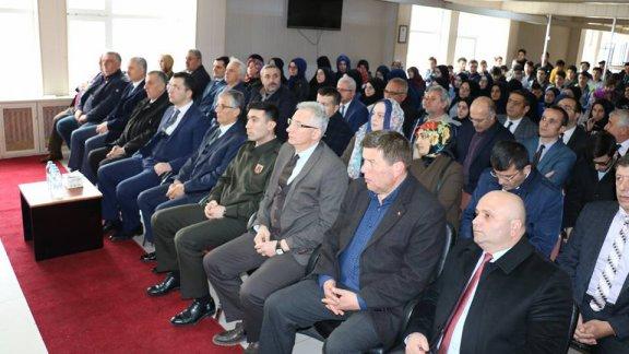  İlçemizde İstiklal Marşımızın kabulünün 97. Yıl Dönümü ve Mehmet Akif ERSOYu Anma Programı düzenlendi.